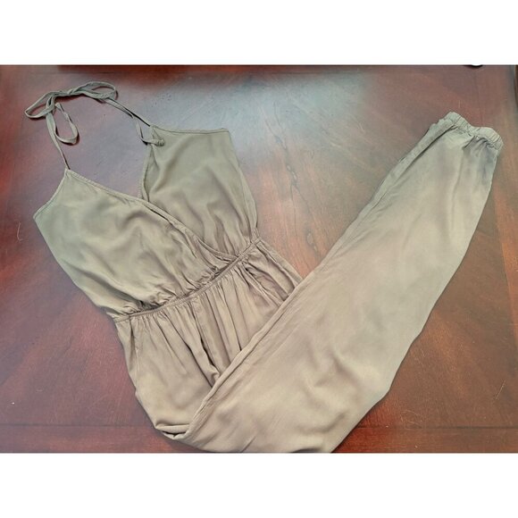 Lulu's Learning to Fly Olive Green Boho Casual Halter Jumpsuit Size Large - Picture 10 of 12